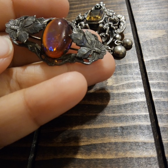 Vintage brooch pins - Picture 9 of 16